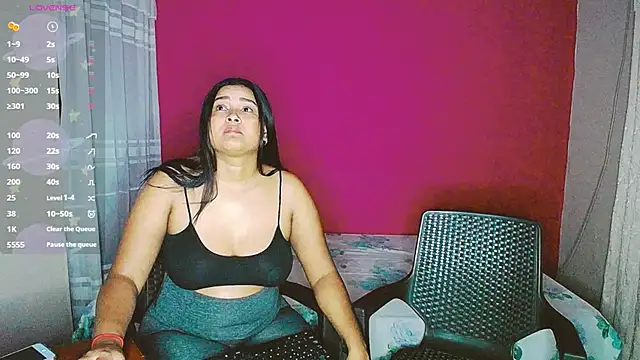 Snapshot of violeta_rous chatting on 02/18/25, 03:10 violeta rous online show from 02/18/25, 03:10