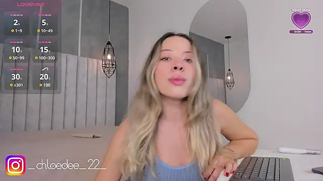 chloe d online show from 01/21/25, 09:57