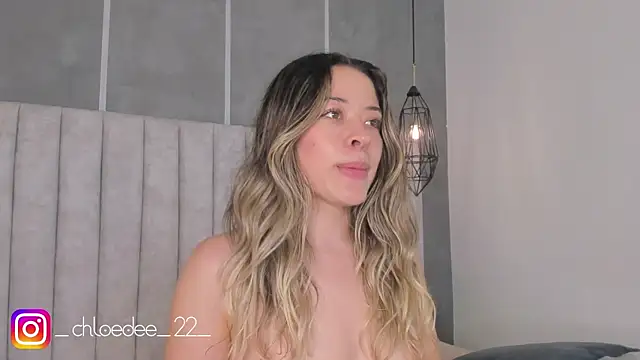 chloe d online show from 02/11/25, 06:01