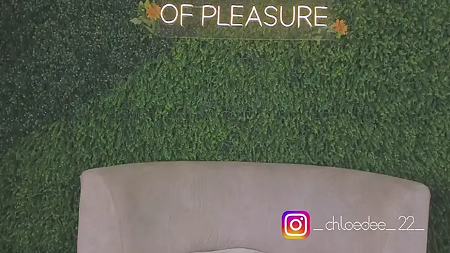 chloe d online show from 10/09/25, 12:25