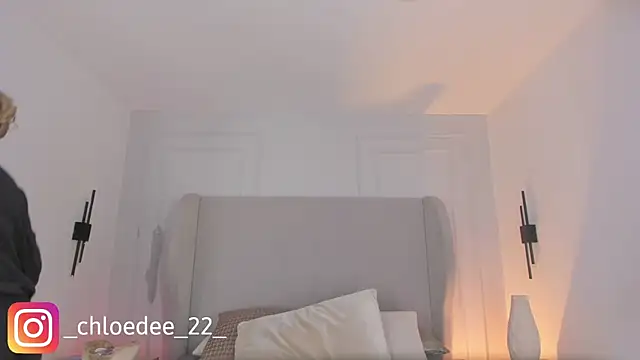 chloe d online show from 01/10/26, 12:07