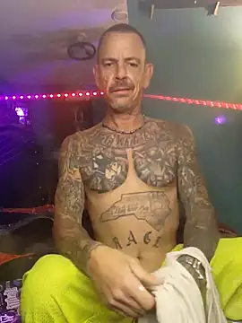 Snapshot of deepstroker42071 chatting on 12/04/24, 12:47 deepstroker42071 online show from 12/04/24, 12:47