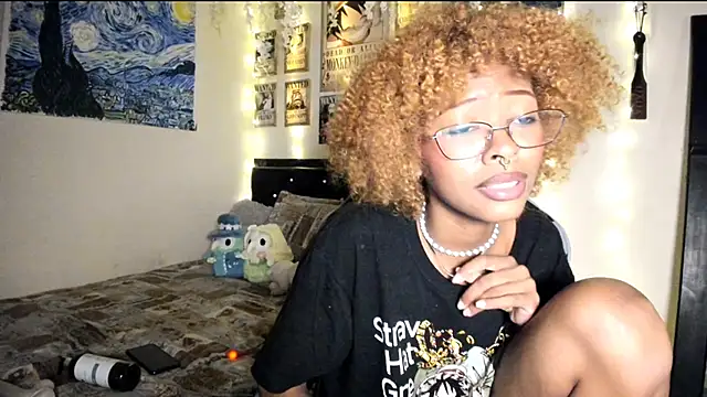 Cristal Jonasxh online show from 02/06/25, 07:56