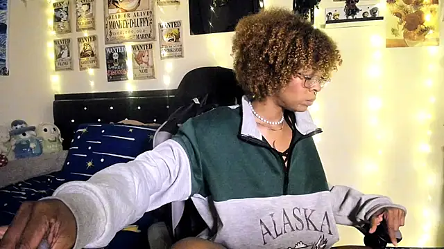 Cristal Jonasxh online show from 10/23/25, 04:56