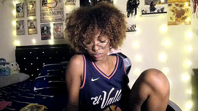 Cristal Jonasxh online show from 10/25/25, 04:31