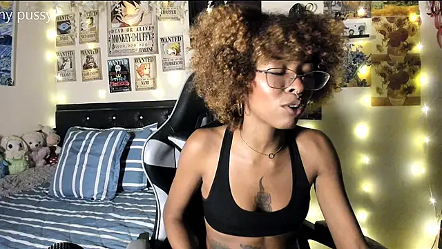 Cristal Jonasxh online show from 12/23/25, 03:48