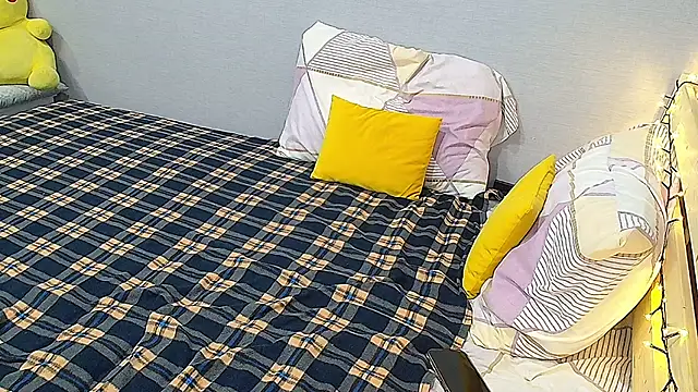 Snapshot of KathrineBerry chatting on 02/12/25, 08:59 KathrineBerry online show from 02/12/25, 08:59