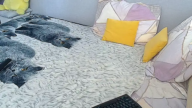 Snapshot of KathrineBerry chatting on 03/01/25, 04:37 KathrineBerry online show from 03/01/25, 04:37