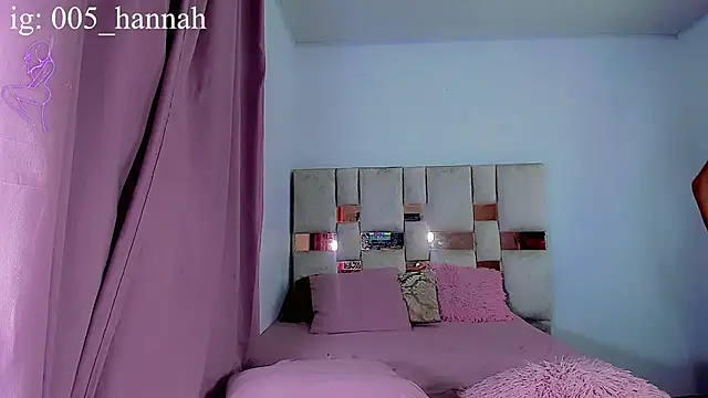 Snapshot of Hannahsmit chatting on 09/18/25, 08:05 Hannahsmit online show from 09/18/25, 08:05