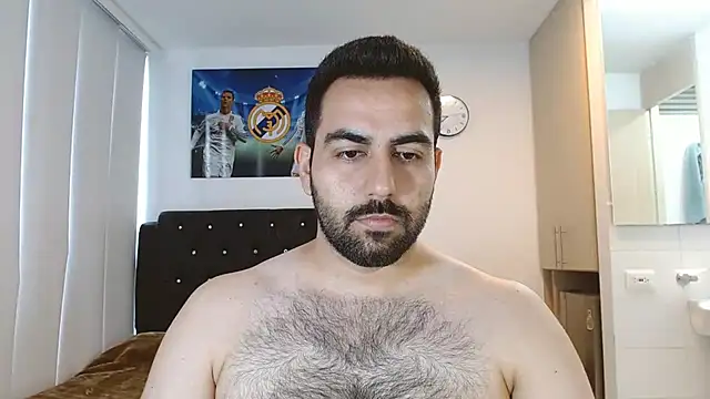 Snapshot of omarmohammedhot2 chatting on 12/15/24, 03:09 omarmohammedhot2 online show from 12/15/24, 03:09