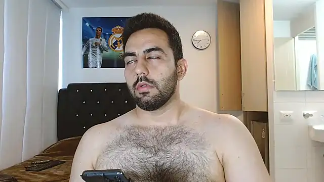 Snapshot of omarmohammedhot2 chatting on 12/20/24, 06:24 omarmohammedhot2 online show from 12/20/24, 06:24