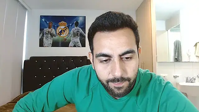 Snapshot of omarmohammedhot2 chatting on 12/23/24, 02:28 omarmohammedhot2 online show from 12/23/24, 02:28