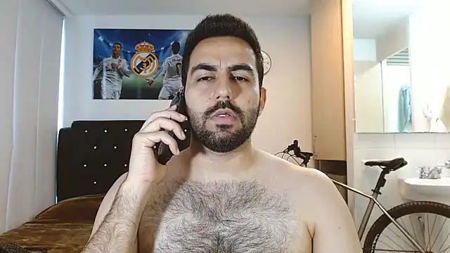 Snapshot of omarmohammedhot2 chatting on 12/25/24, 05:47 omarmohammedhot2 online show from 12/25/24, 05:47