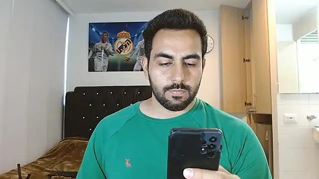 Snapshot of omarmohammedhot2 chatting on 01/17/25, 02:50 omarmohammedhot2 online show from 01/17/25, 02:50