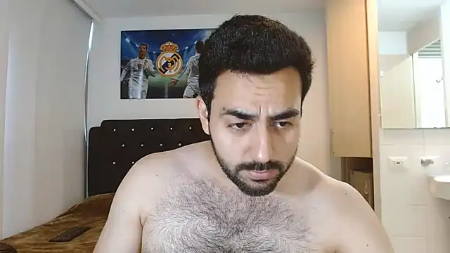 Snapshot of omarmohammedhot2 chatting on 01/27/25, 04:22 omarmohammedhot2 online show from 01/27/25, 04:22