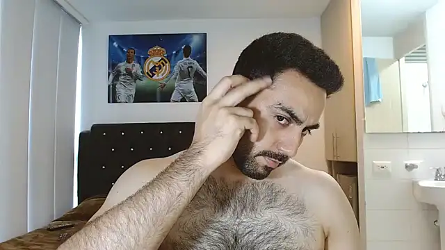 Snapshot of omarmohammedhot2 chatting on 02/04/25, 02:32 omarmohammedhot2 online show from 02/04/25, 02:32