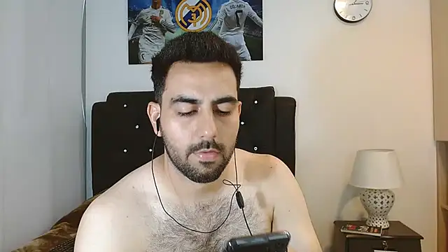 Snapshot of omarmohammedhot2 chatting on 03/05/25, 08:32 omarmohammedhot2 online show from 03/05/25, 08:32