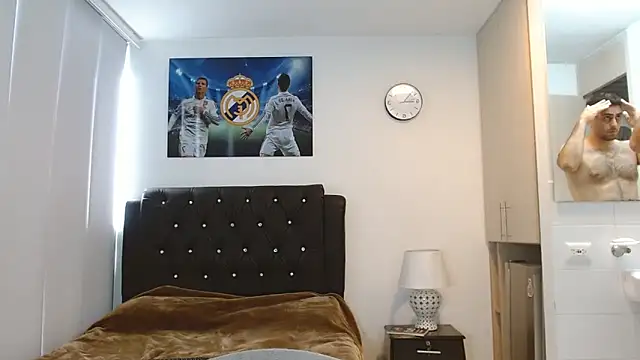 Snapshot of omarmohammedhot2 chatting on 03/07/25, 02:01 omarmohammedhot2 online show from 03/07/25, 02:01