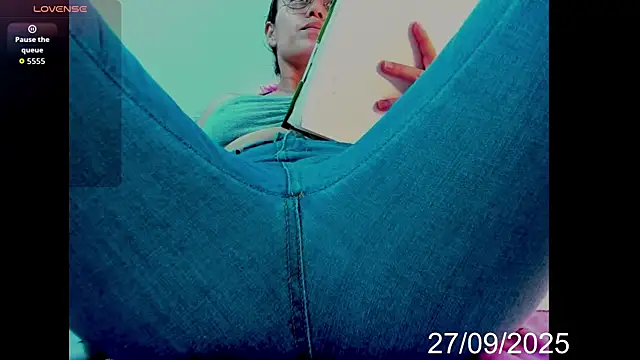 lady hana28 online show from 09/27/25, 01:38