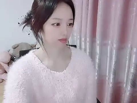 wwcc123 online show from 12/17/25, 02:56