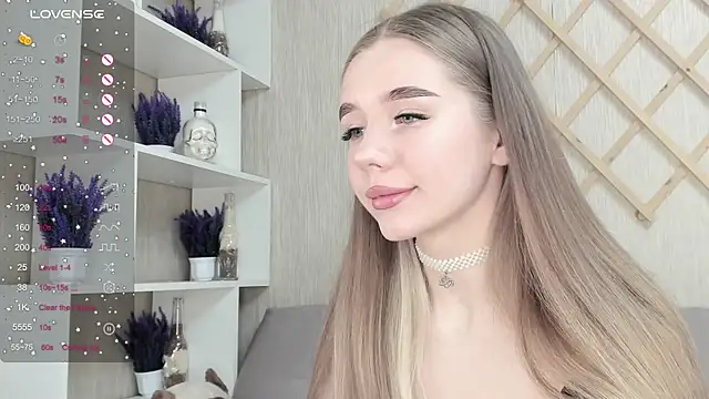 Snapshot of AutoBaby chatting on 10/01/25, 09:48 AutoBaby online show from 10/01/25, 09:48