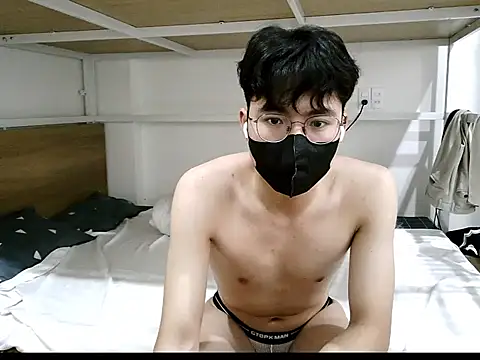 Gwencloudy online show from 02/06/26, 05:01