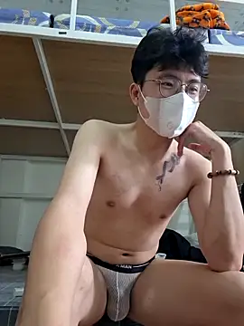 Gwencloudy online show from 03/29/26, 06:35