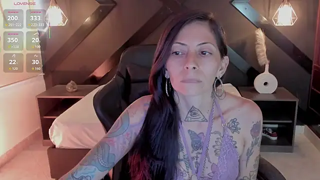 dark gotica online show from 03/30/26, 08:43