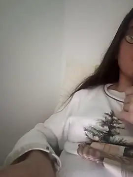 bruna safadinhaa online show from 04/14/26, 03:51