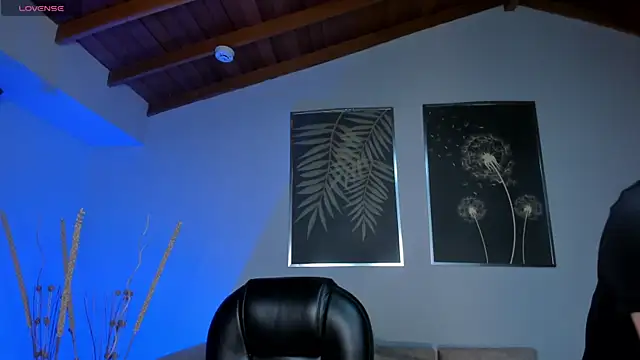 AmyWalker  online show from 02/04/25, 10:21