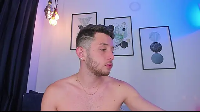 Snapshot of Juan_Castano chatting on 01/03/25, 09:57 Juan Castano online show from 01/03/25, 09:57