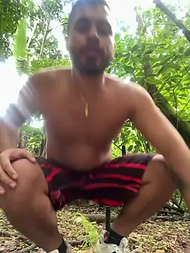 Snapshot of Juan_Castano chatting on 01/05/25, 09:47 Juan Castano online show from 01/05/25, 09:47