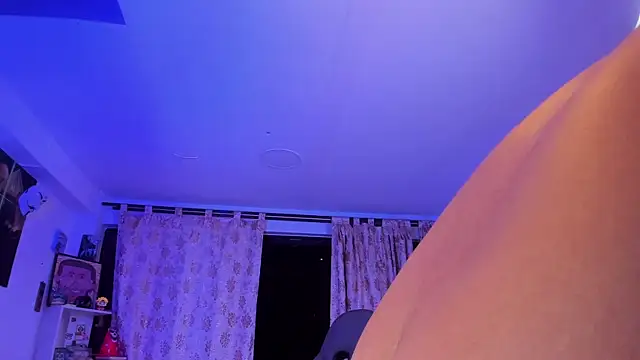 Snapshot of Juan_Castano chatting on 01/26/25, 01:41 Juan Castano online show from 01/26/25, 01:41