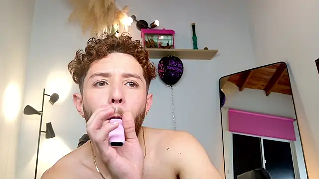 Snapshot of Juan_Castano chatting on 02/26/26, 01:26 Juan Castano online show from 02/26/26, 01:26