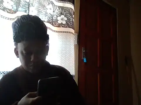 Snapshot of ShooingBunch chatting on 10/13/25, 08:25 ShooingBunch online show from 10/13/25, 08:25