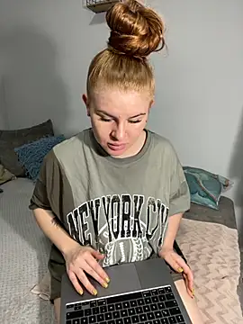 Snapshot of alexababy chatting on 10/16/25, 06:36 alexababy online show from 10/16/25, 06:36