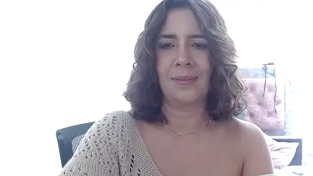Snapshot of Victoria_meester chatting on 06/01/26, 03:03 Victoria meester online show from 06/01/26, 03:03