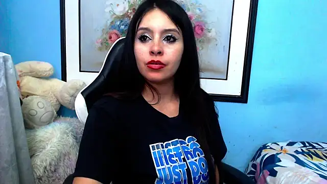 Snapshot of Luciana_and_Neitan chatting on 01/08/25, 02:46 Luciana and Neitan online show from 01/08/25, 02:46