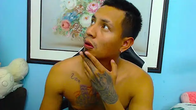 Snapshot of Luciana_and_Neitan chatting on 02/02/25, 09:23 Luciana and Neitan online show from 02/02/25, 09:23