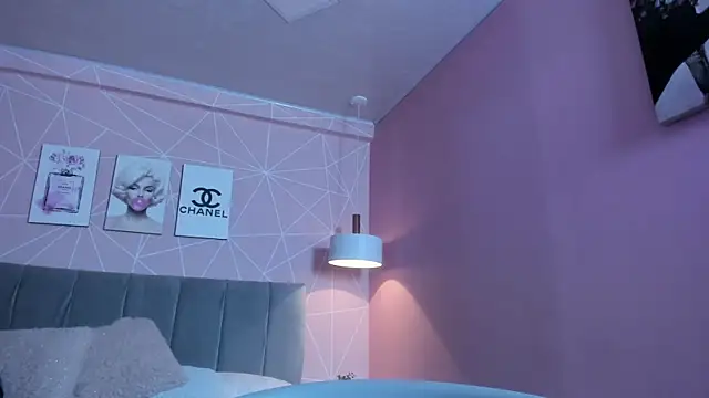 dolly zoe online show from 09/19/25, 09:37