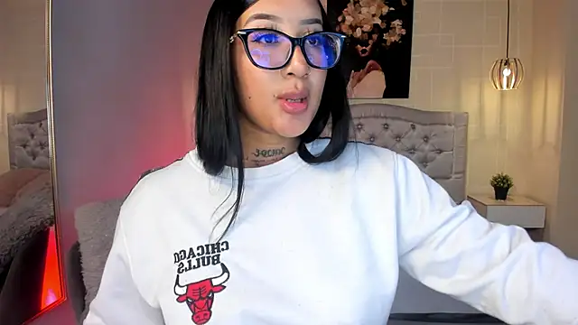 ayshel   online show from 02/05/25, 04:27