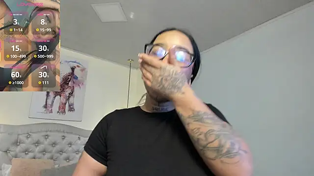 ayshel   online show from 09/24/25, 04:05