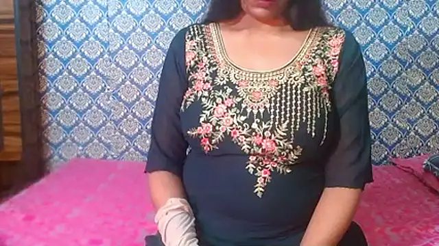 nikitahot3 online show from 02/03/26, 08:30