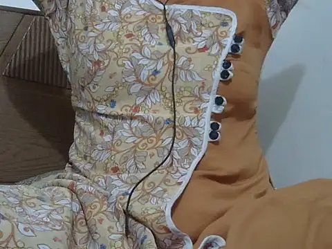 shekira99 online show from 11/06/25, 02:07