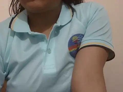 shekira99 online show from 02/18/26, 07:43