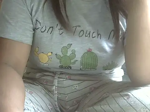 shekira99 online show from 04/11/26, 04:17