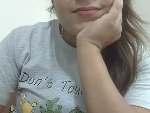 shekira99 online show from 04/13/26, 04:07