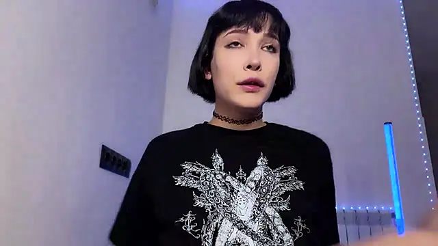 dollmore online show from 12/18/24, 05:52