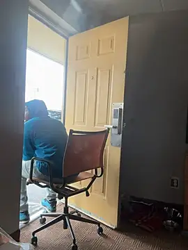 Stressreliever82 online show from 04/19/26, 06:10