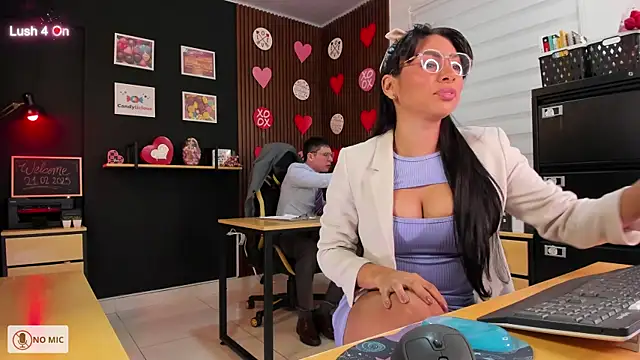 Office Naughty Girl online show from 02/21/25, 10:15